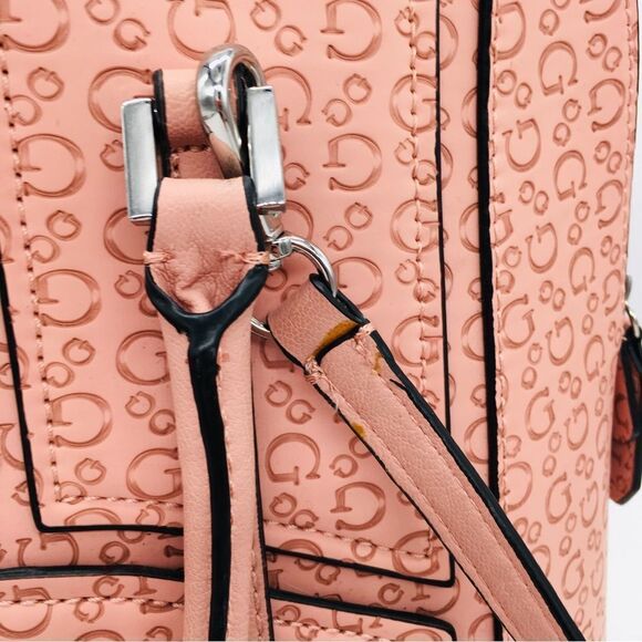 GUESS Large Logo Pattern Faux Leather Purse Shoulder Strap - Picture 3 of 11